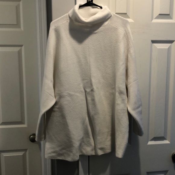 Oversized turtleneck with flouncy sleeve, casual or dress, good condition - Picture 1 of 2